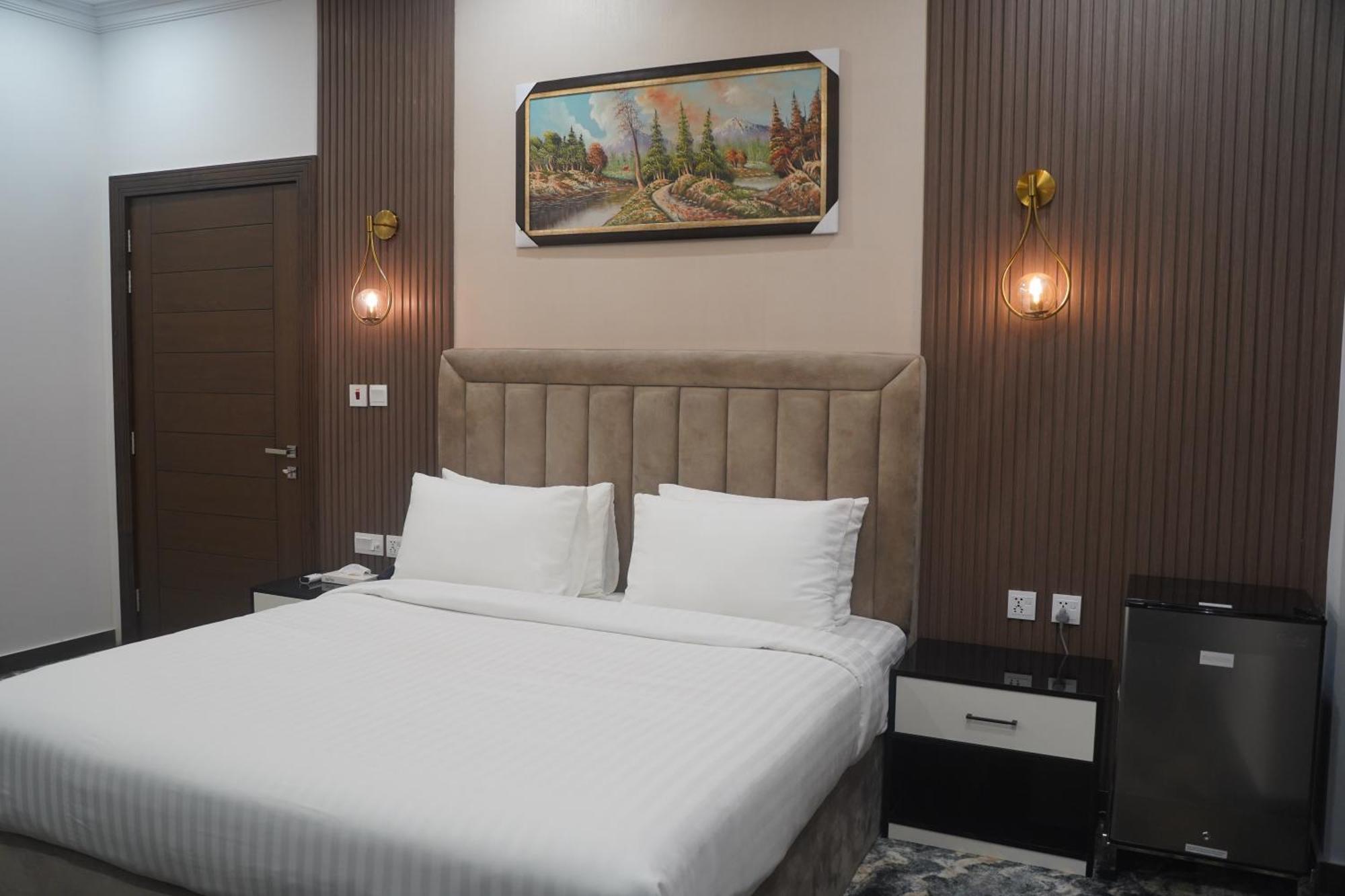 Swarg Hotel Sahiwal Exteriér fotografie